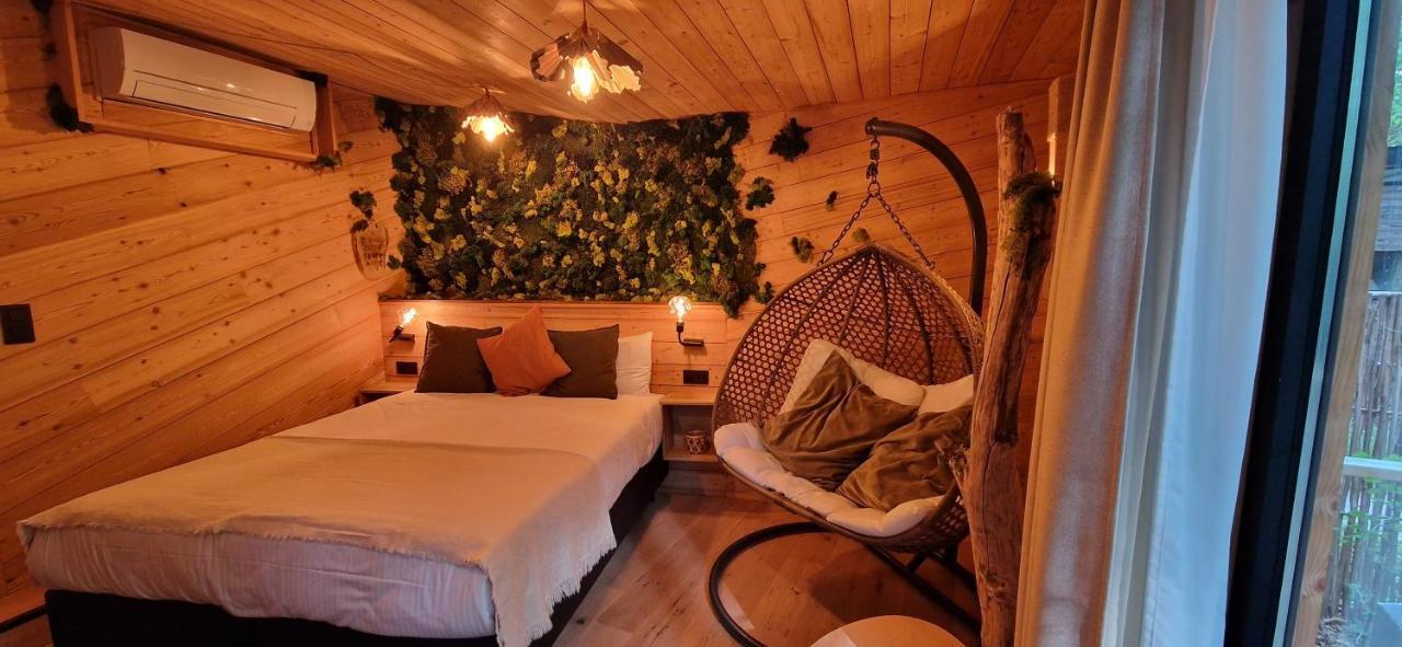 Utopia Village - Art & Nature Lodges Монс Экстерьер фото